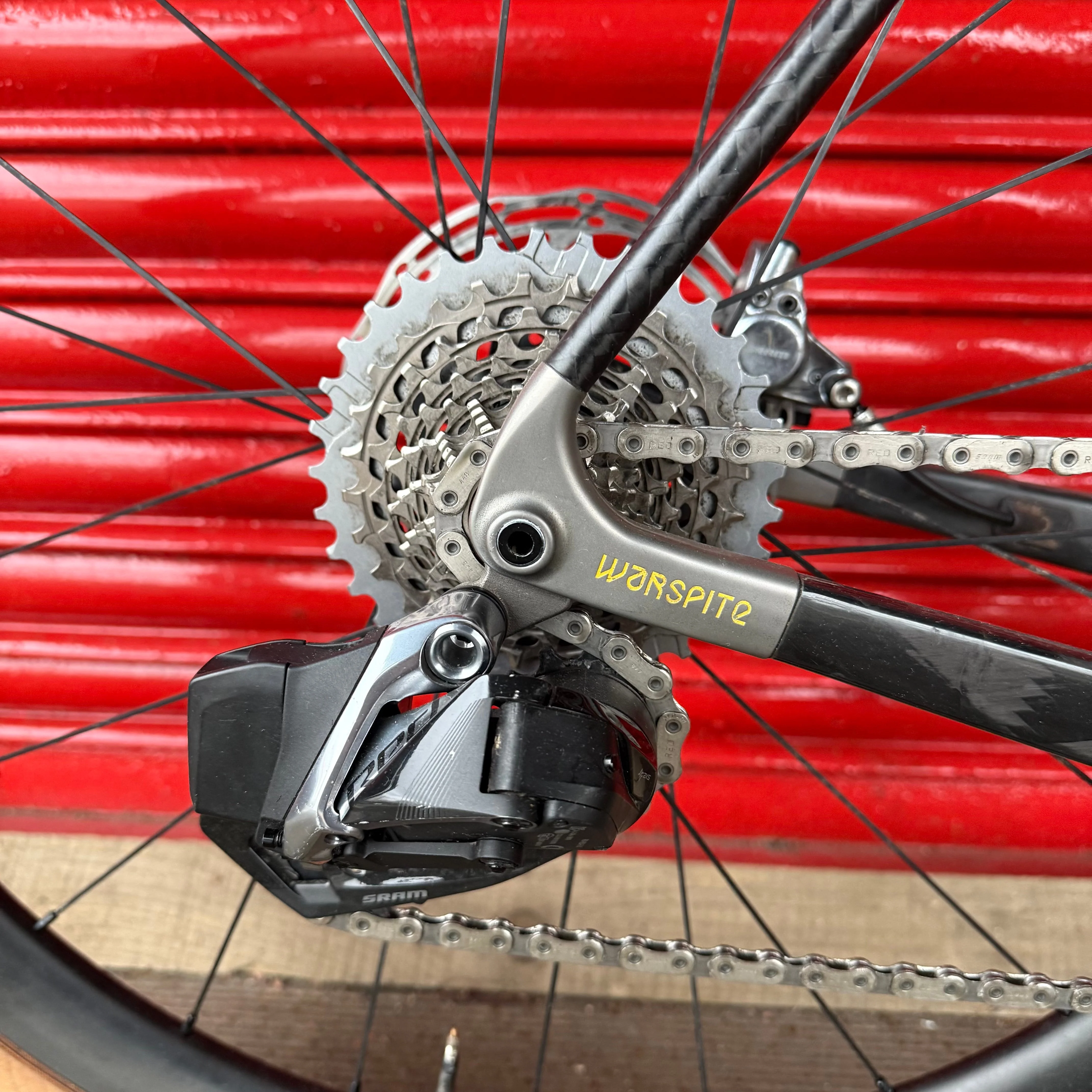 Bastion Crossroad SRAM Red AXS Cane Creek Carbon Disc Gravel Road 2024 - Image 15