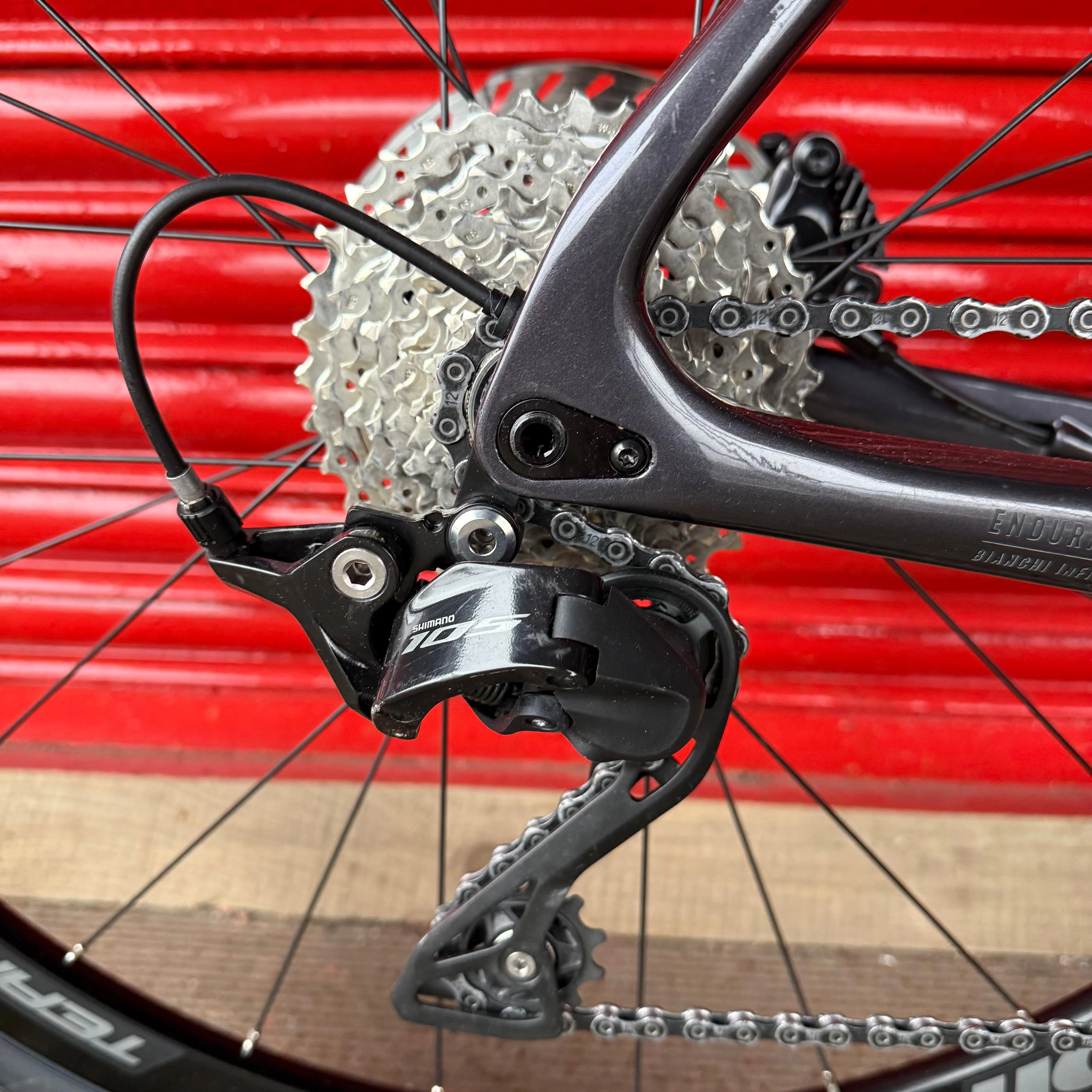 Bianchi Infinito 105 12 Speed Carbon Disc Road 2025 - Image 13