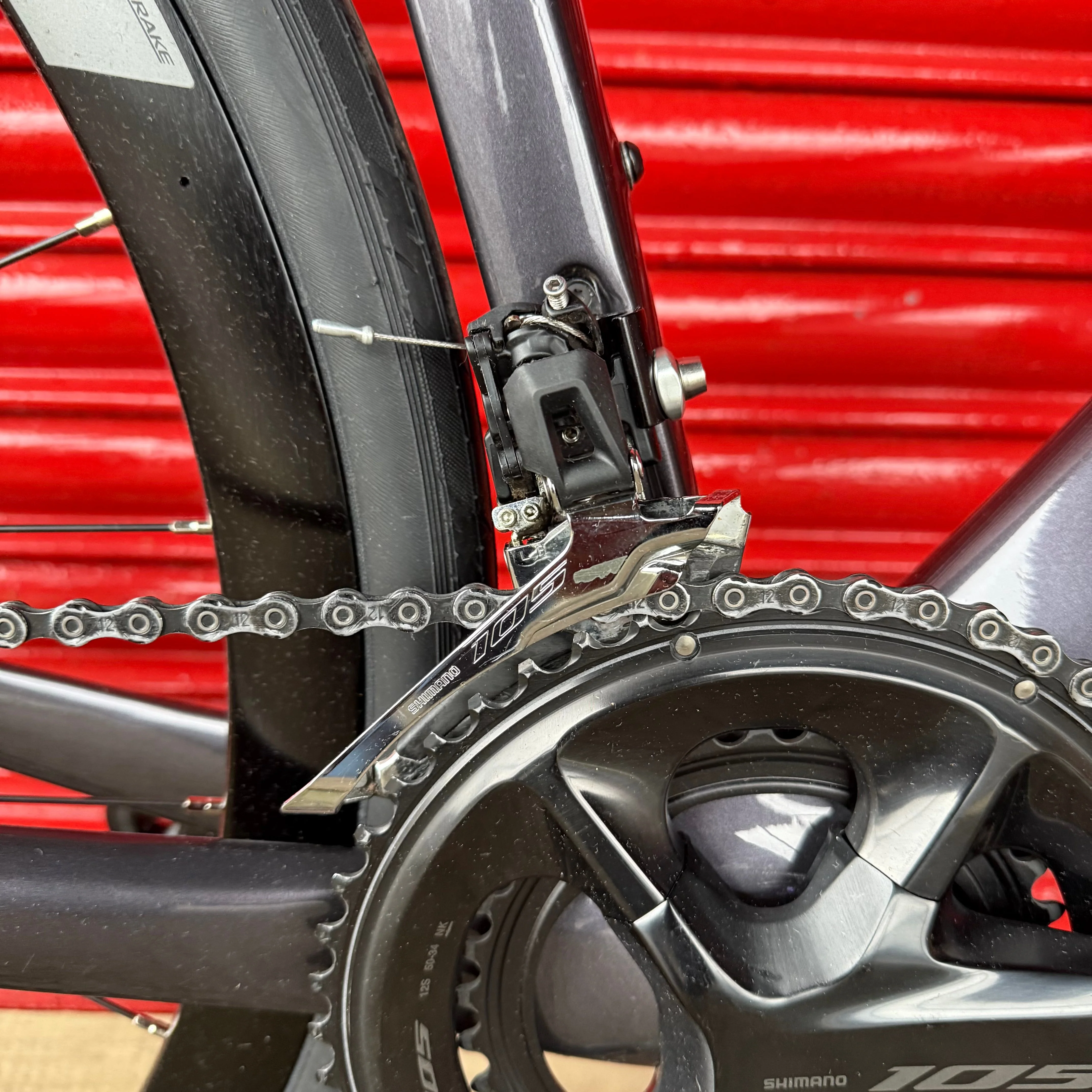 Bianchi Infinito 105 12 Speed Carbon Disc Road 2025 - Image 15