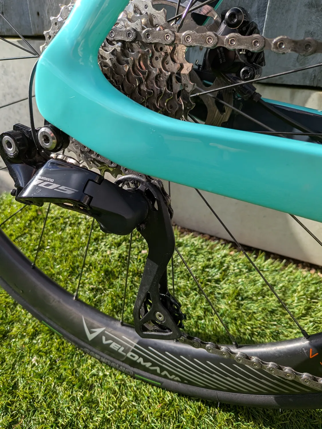 Bianchi Oltre Comp 105 Di2 2023 - Image 8