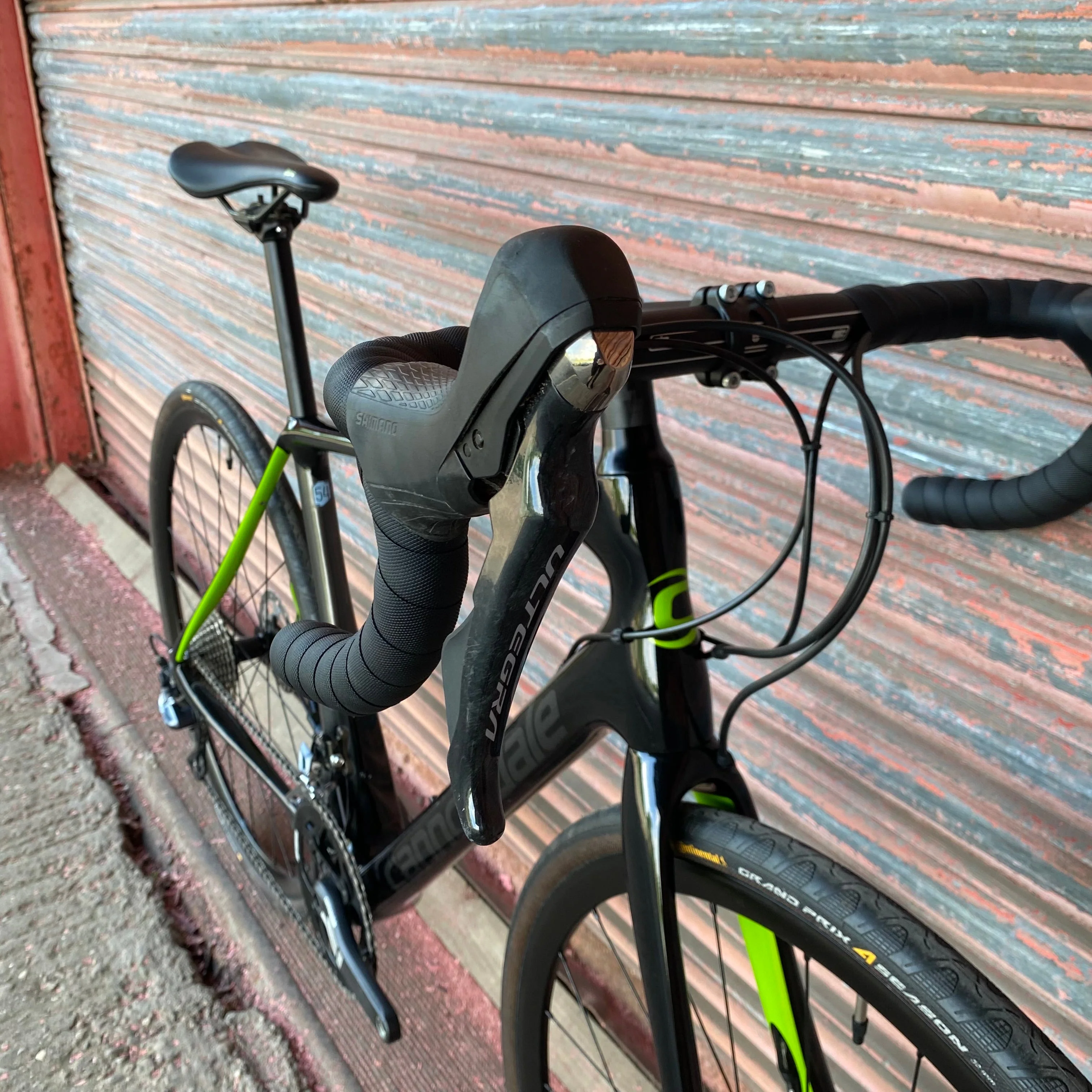 Cannondale Synapse Ultegra Carbon Disc Road Bike - 54cm - Image 6