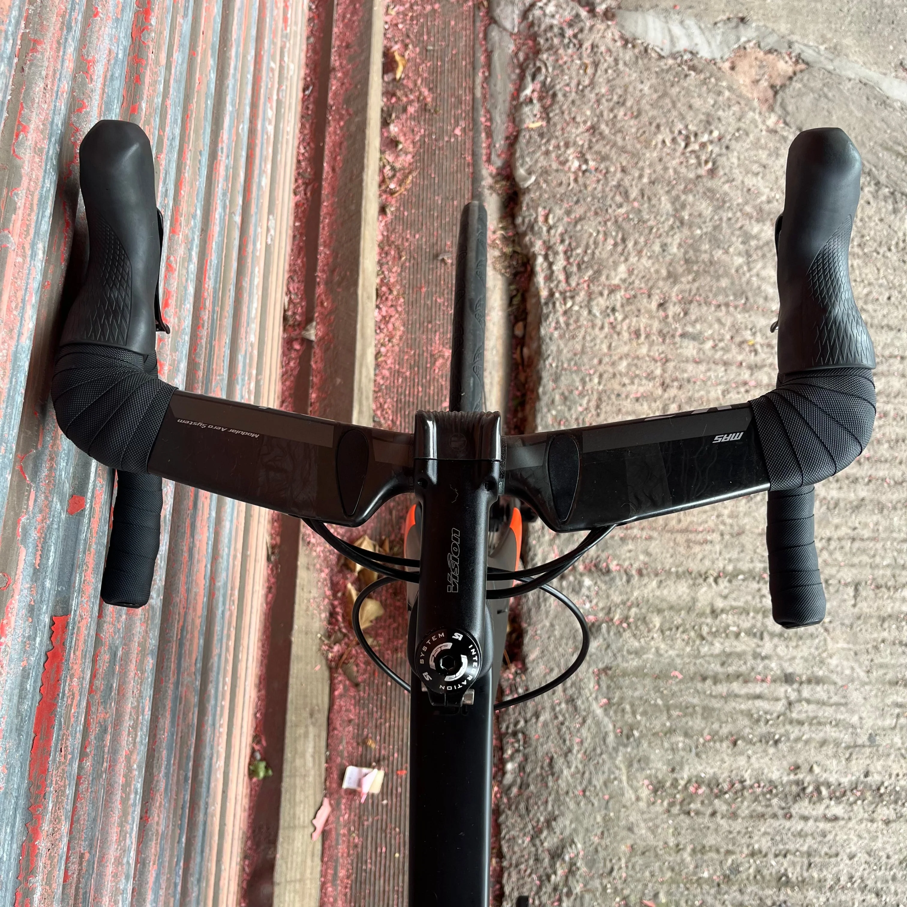 Cannondale SystemSix Carbon Ultegra Disc Aero Road Bike - 56cm - Image 21
