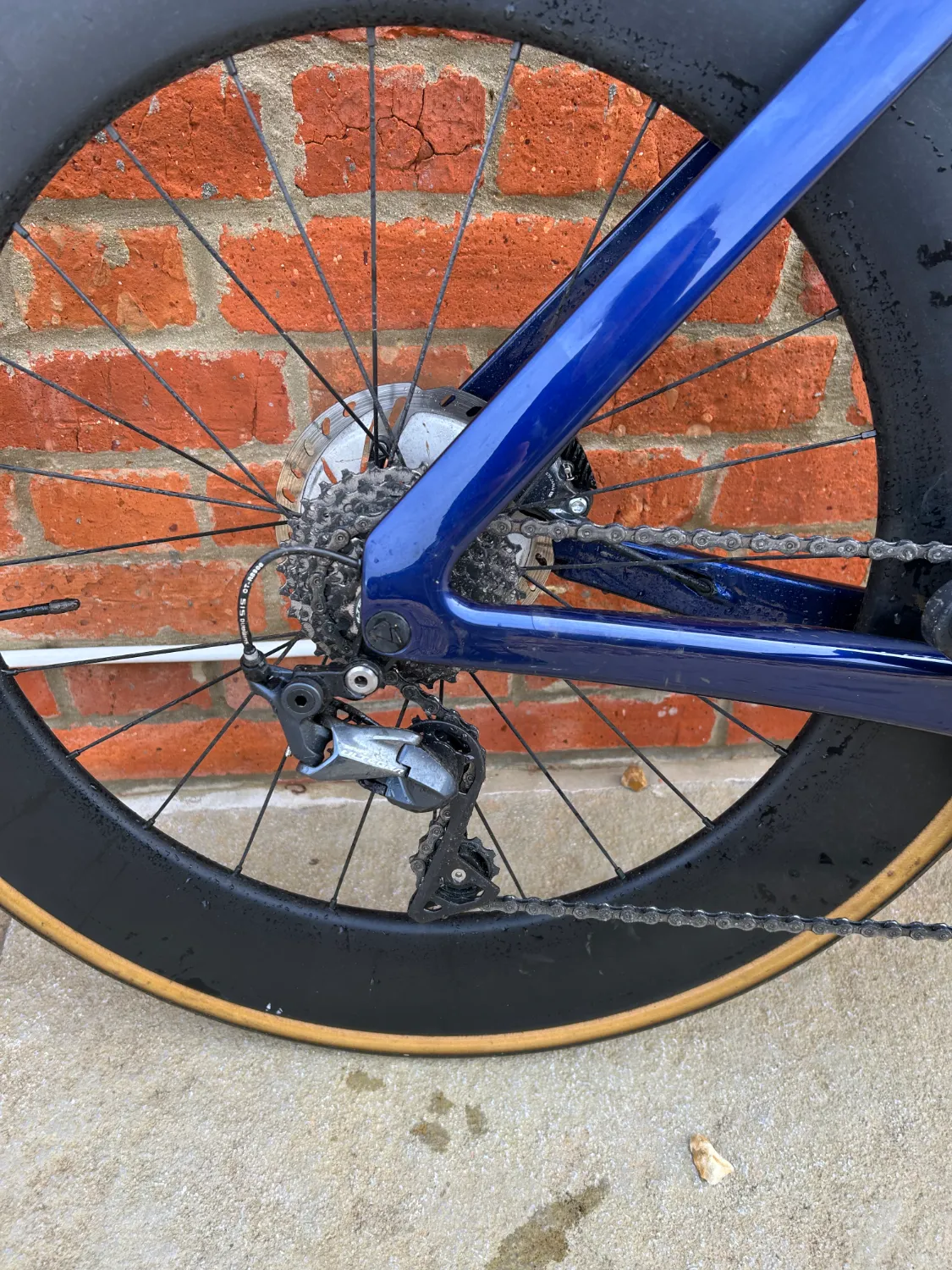 Canyon Aeroad CF SL 8 Disc 2023 - Image 6