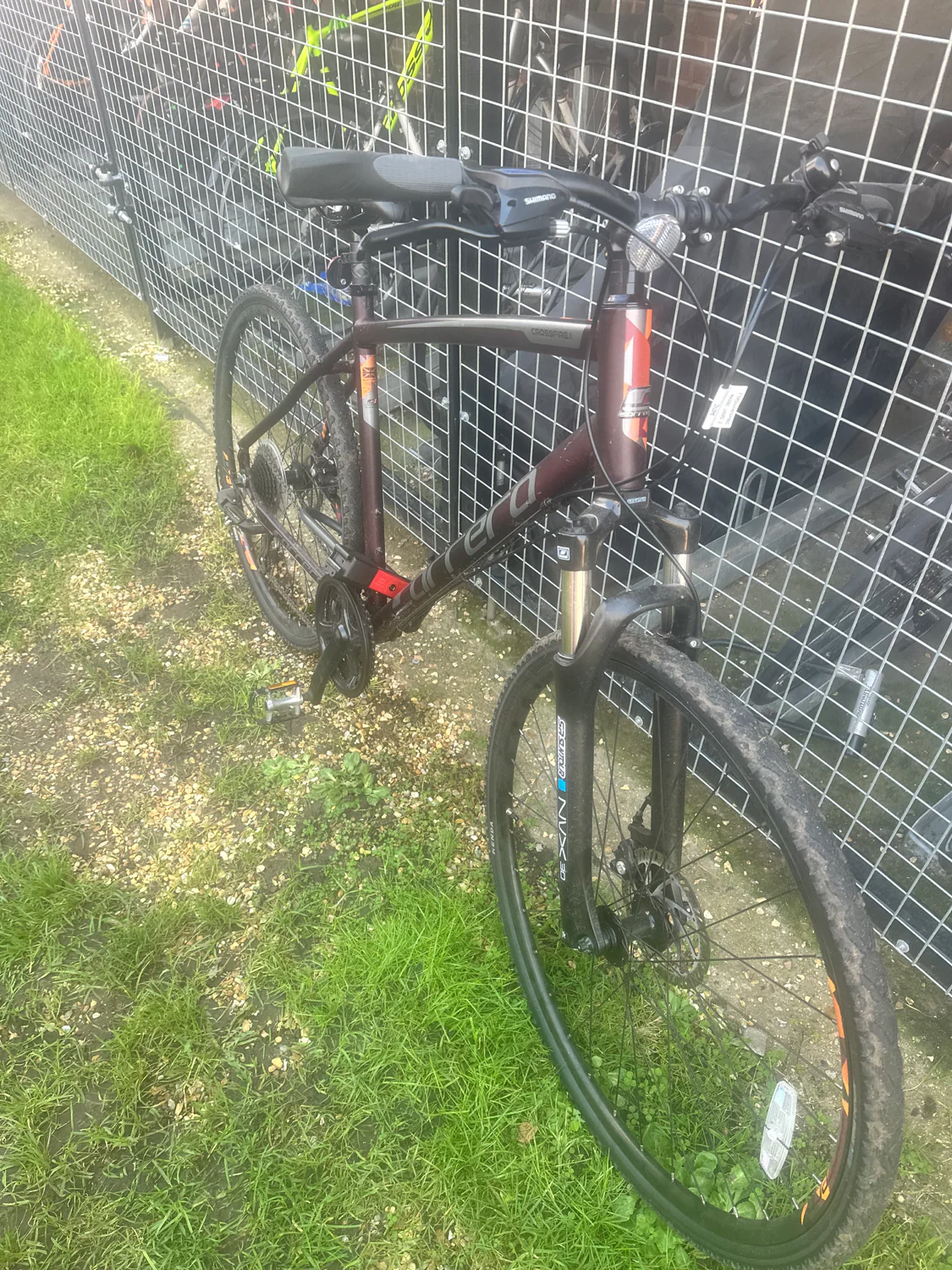 Carrera Crossfire 2 Mens Hybrid Bike 2021 - Image 2
