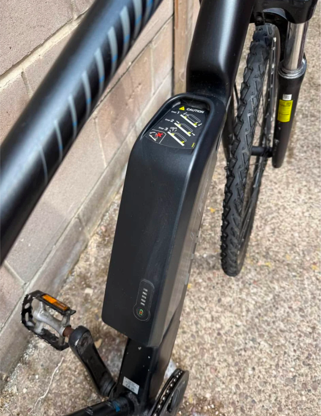 Carrera Crossfire E Mens Electric Hybrid Bike 2.0 2021 - Image 3