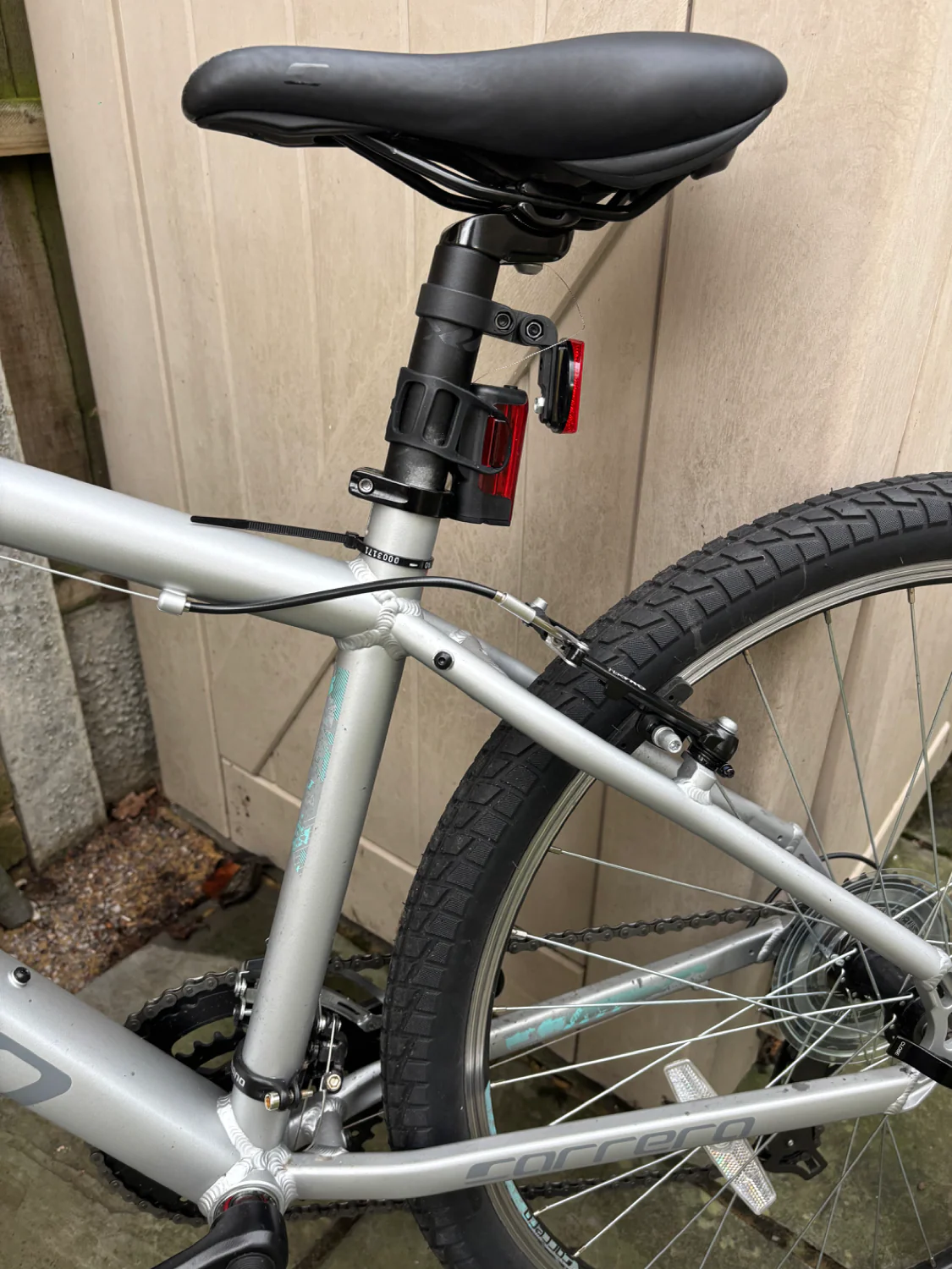 Carrera Parva Womens Hybrid Bike 2020 - Image 4