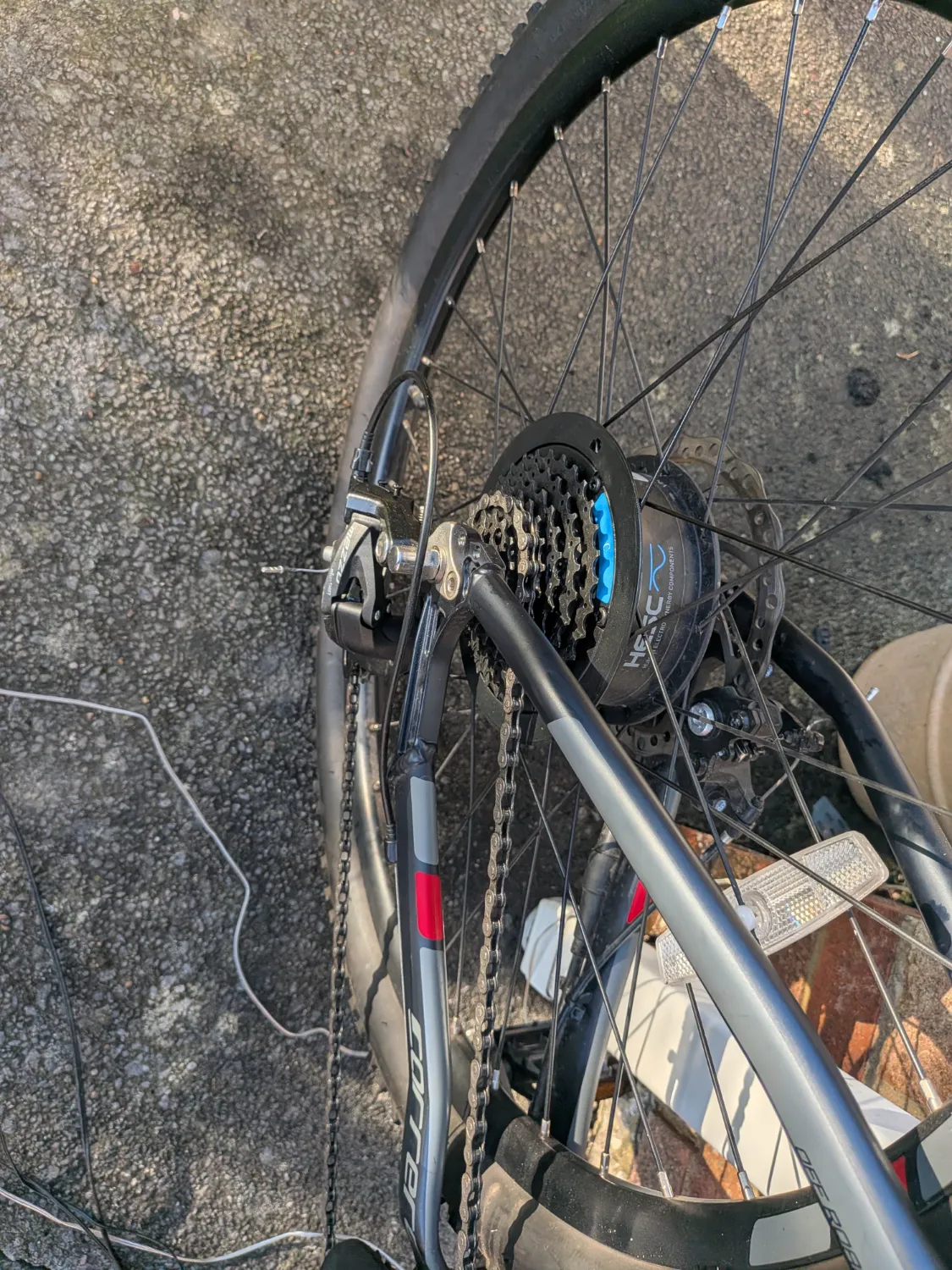 Carrera Vengeance E Mens Electric Mountain Bike 2.1 2022 - Image 4