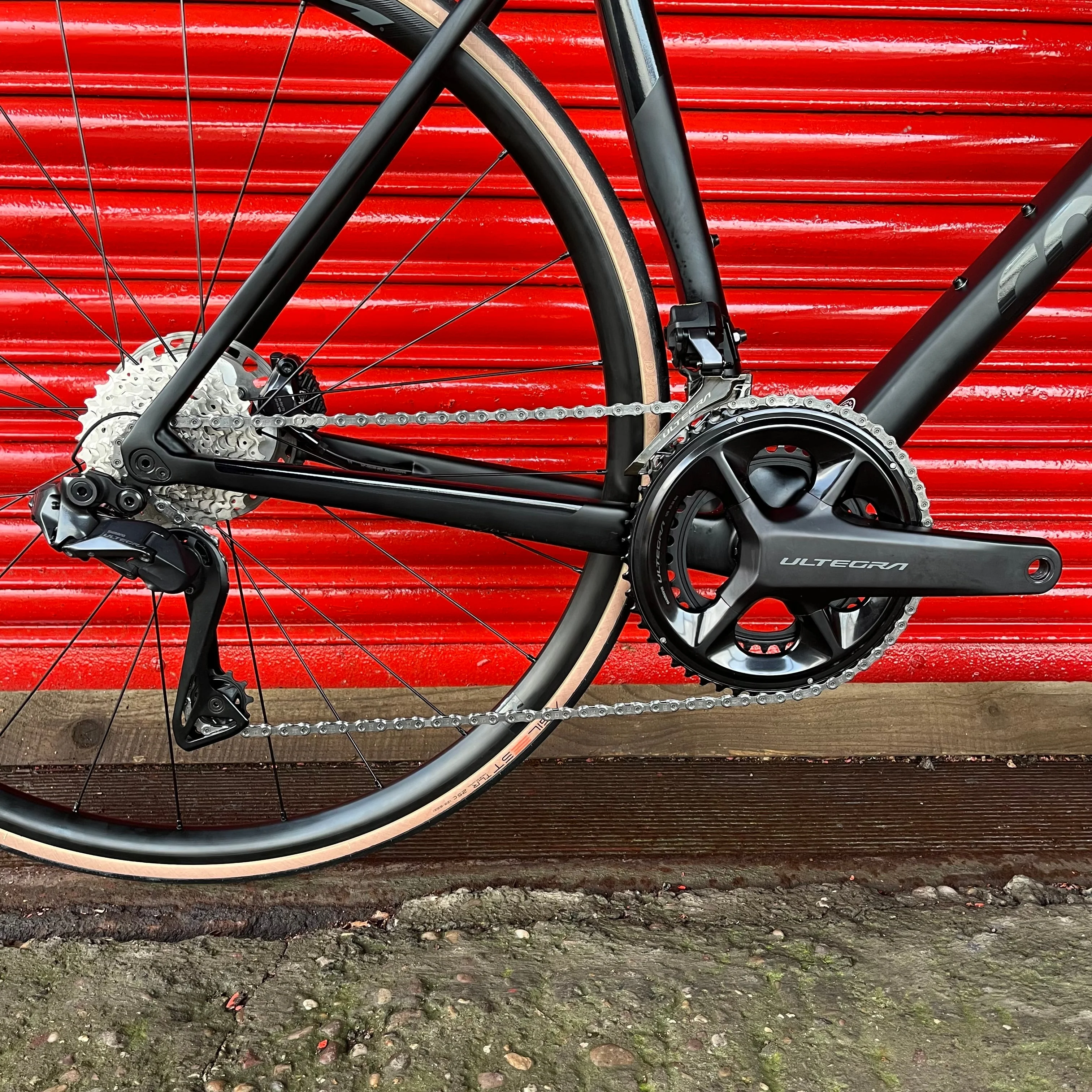 Colnago V3 Ultegra Di2 Carbon Disc Road Bike - Image 12