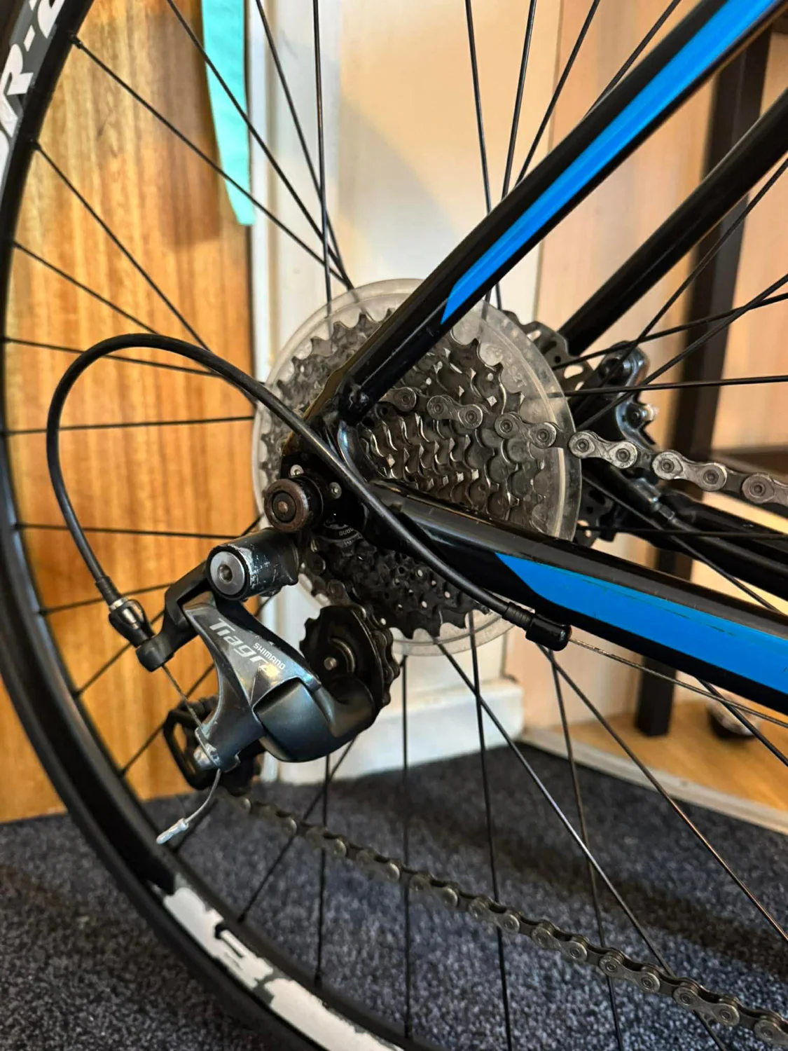 Giant Contend SL 2 Disc 2018 - Image 8