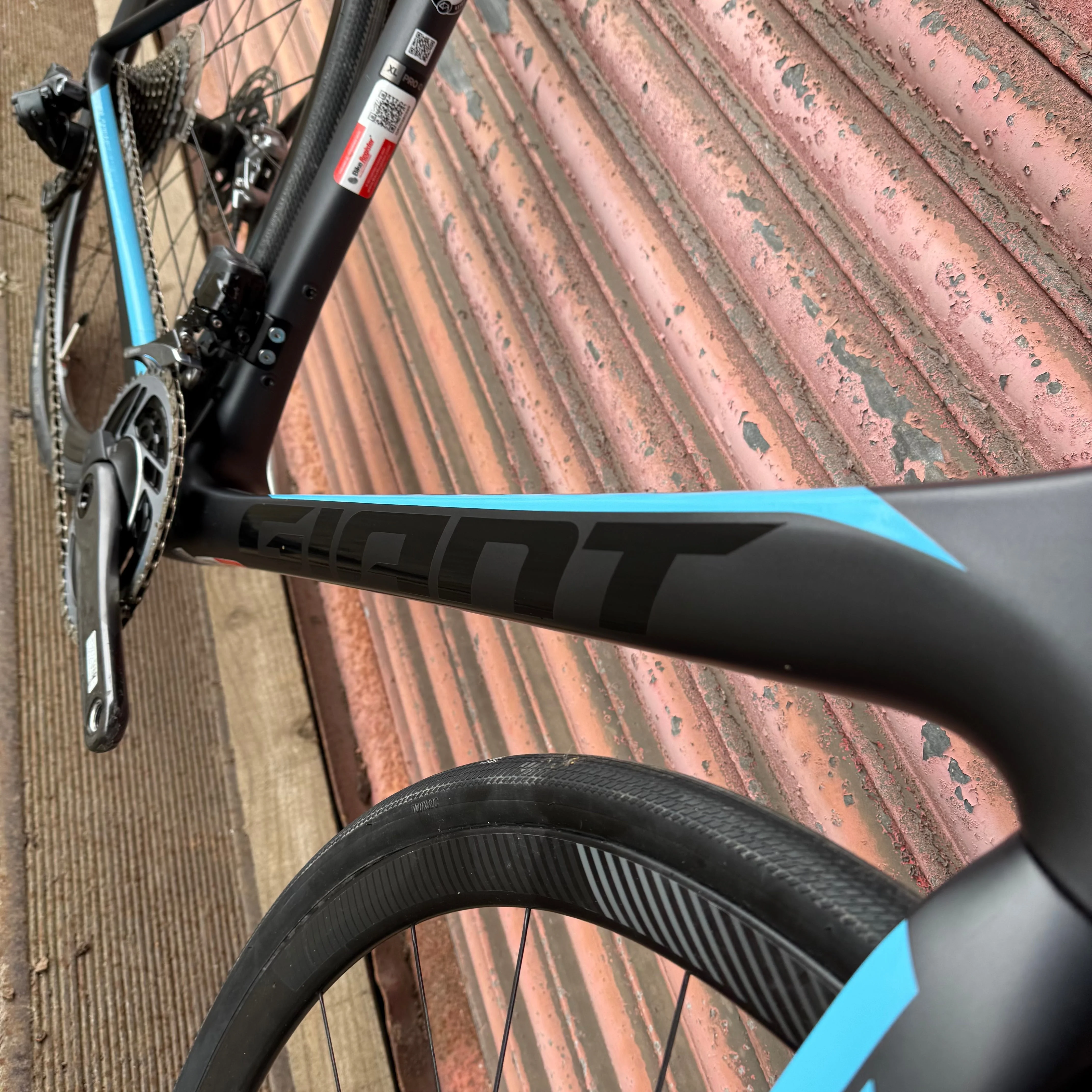 Giant Defy Advanced Pro 0 SRAM Red AXS 12 speed Carbon Endurance Road Bike - XL 60cm - Image 8