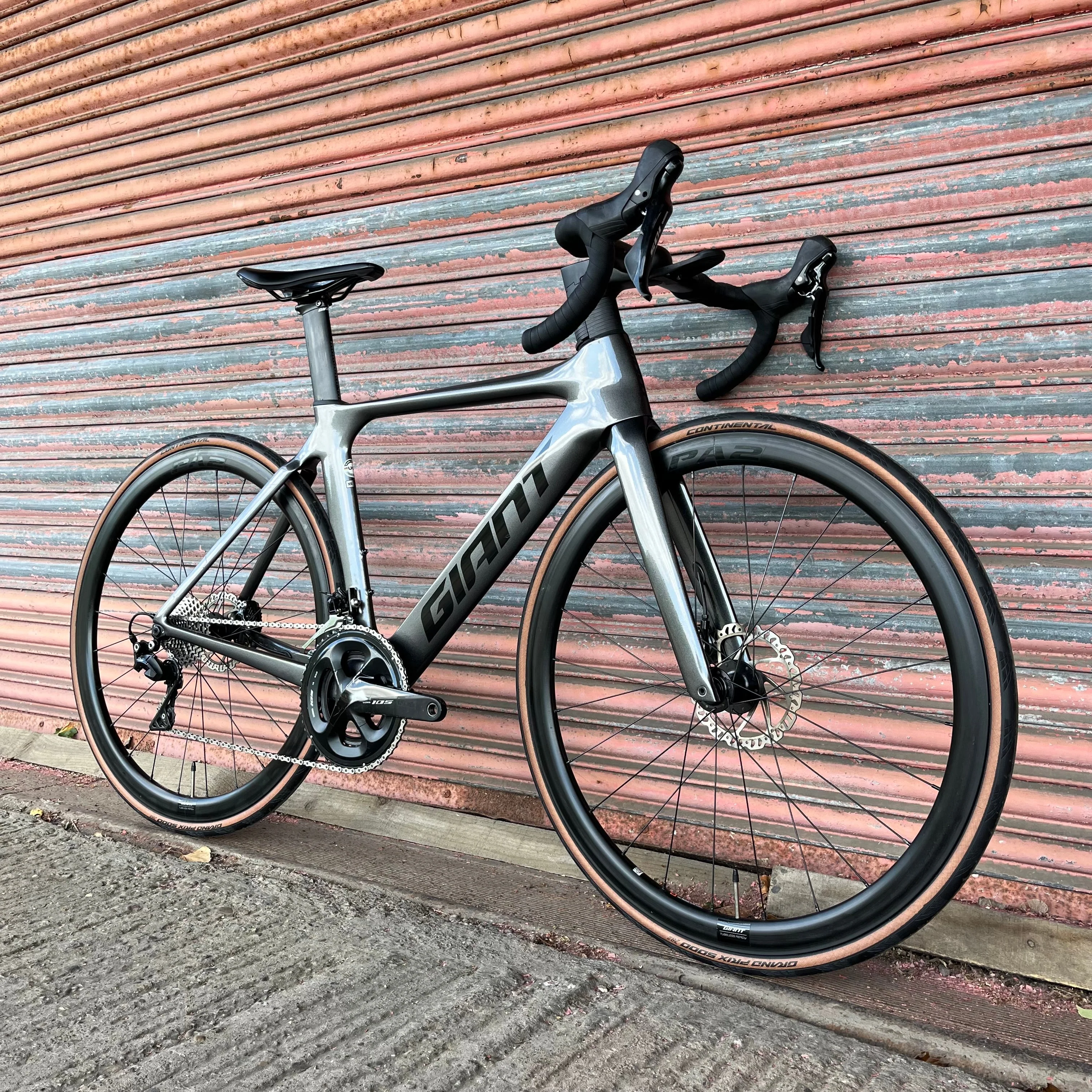 Giant Propel Advanced 105 Carbon Aero Disc Road Bike - XS/50cm - Image 42