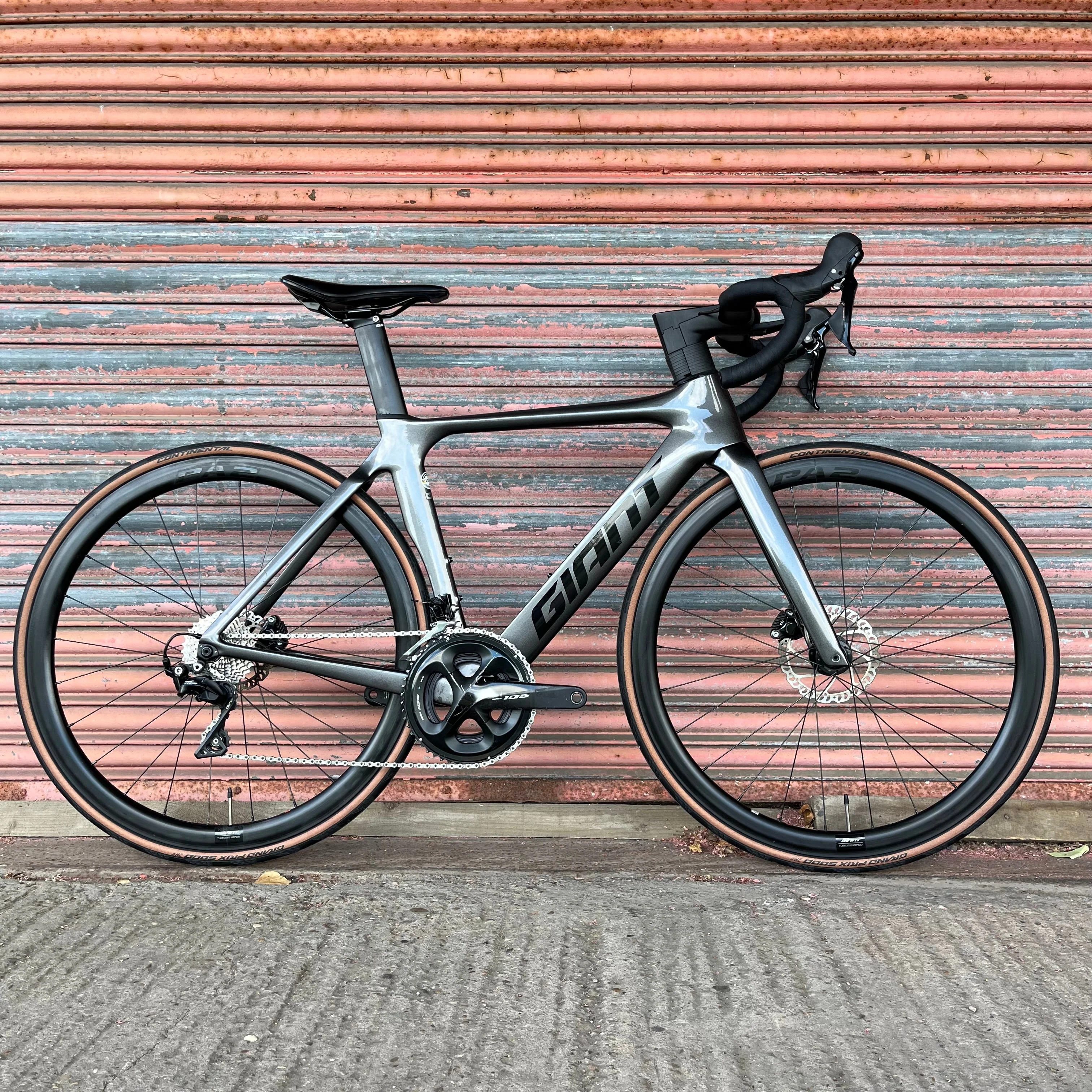 Giant Propel Advanced 105 Carbon Aero Disc Road Bike - XS/50cm - Image 44