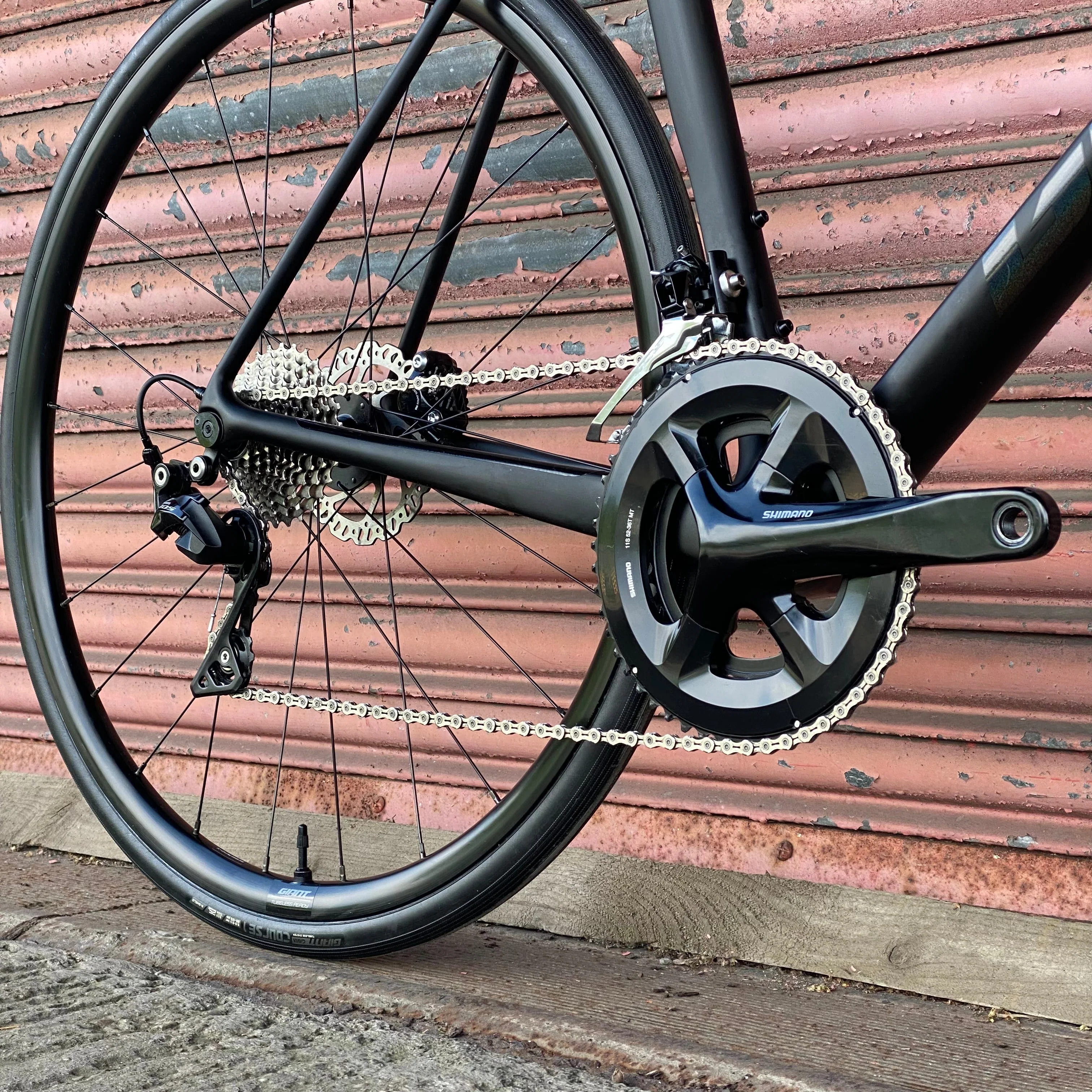 Giant TCR Advanced 2 Shimano 105 Carbon Disc Road Bike - L 58cm - Image 32