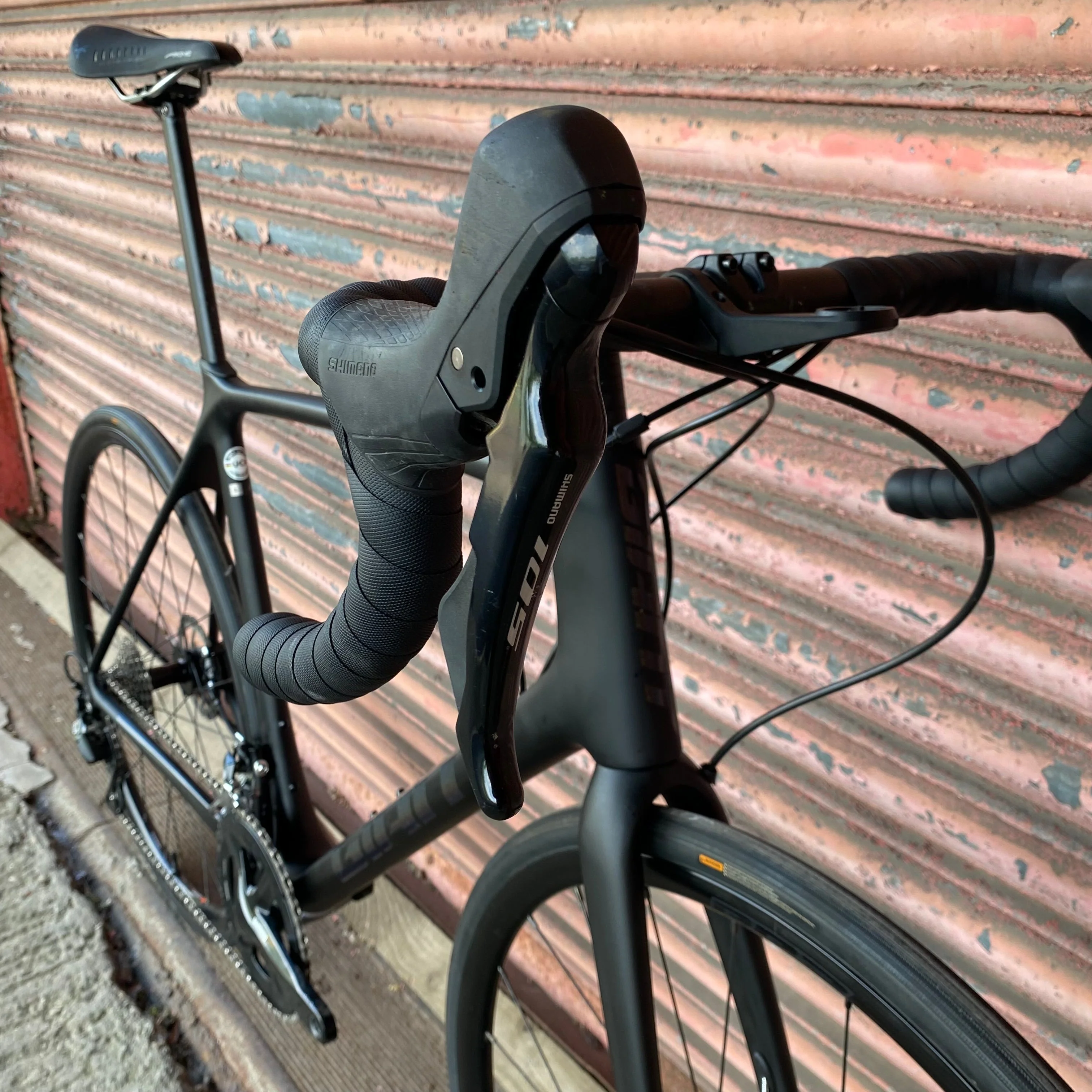 Giant TCR Advanced 2 Shimano 105 Carbon Disc Road Bike - L 58cm - Image 38