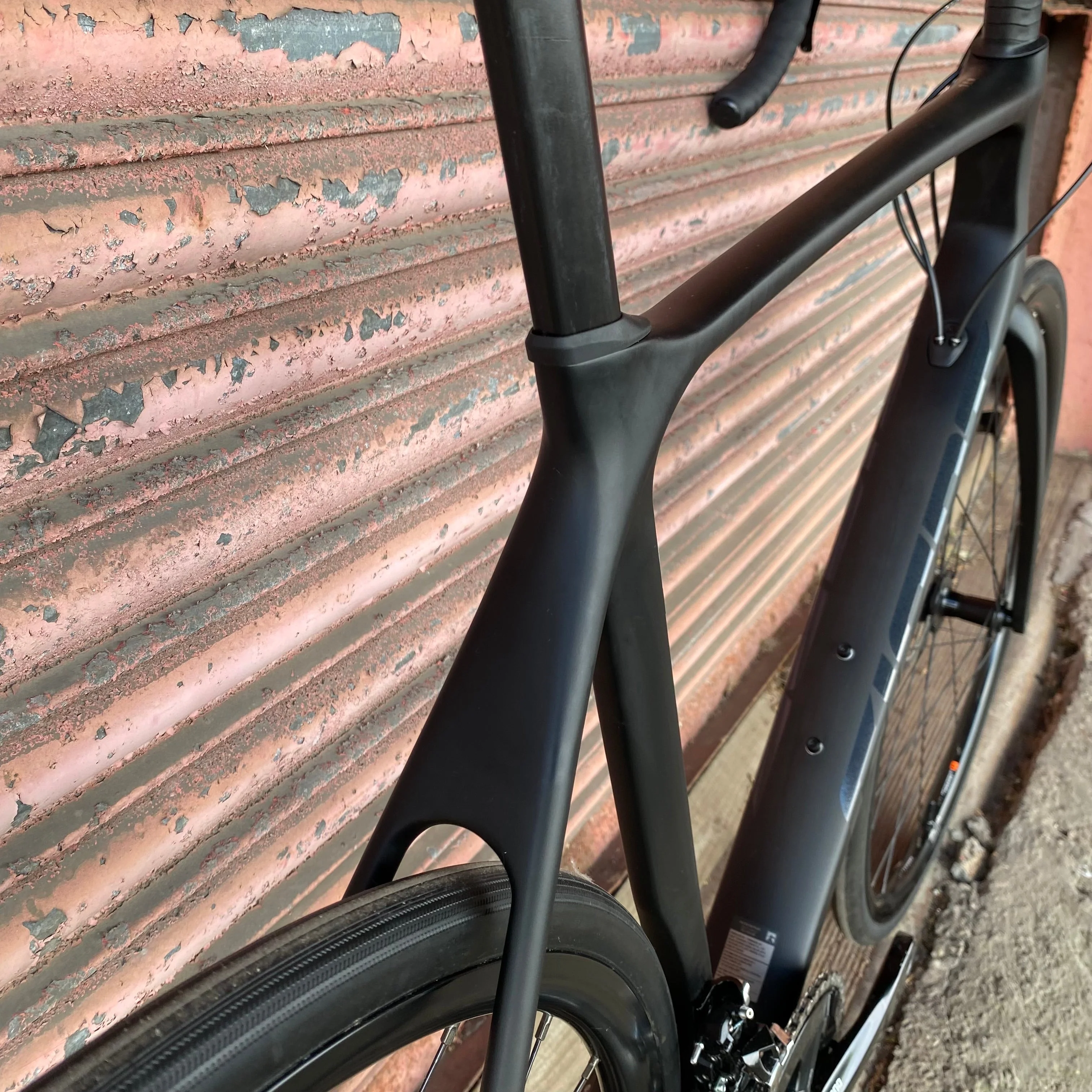 Giant TCR Advanced 2 Shimano 105 Carbon Disc Road Bike - L 58cm - Image 47
