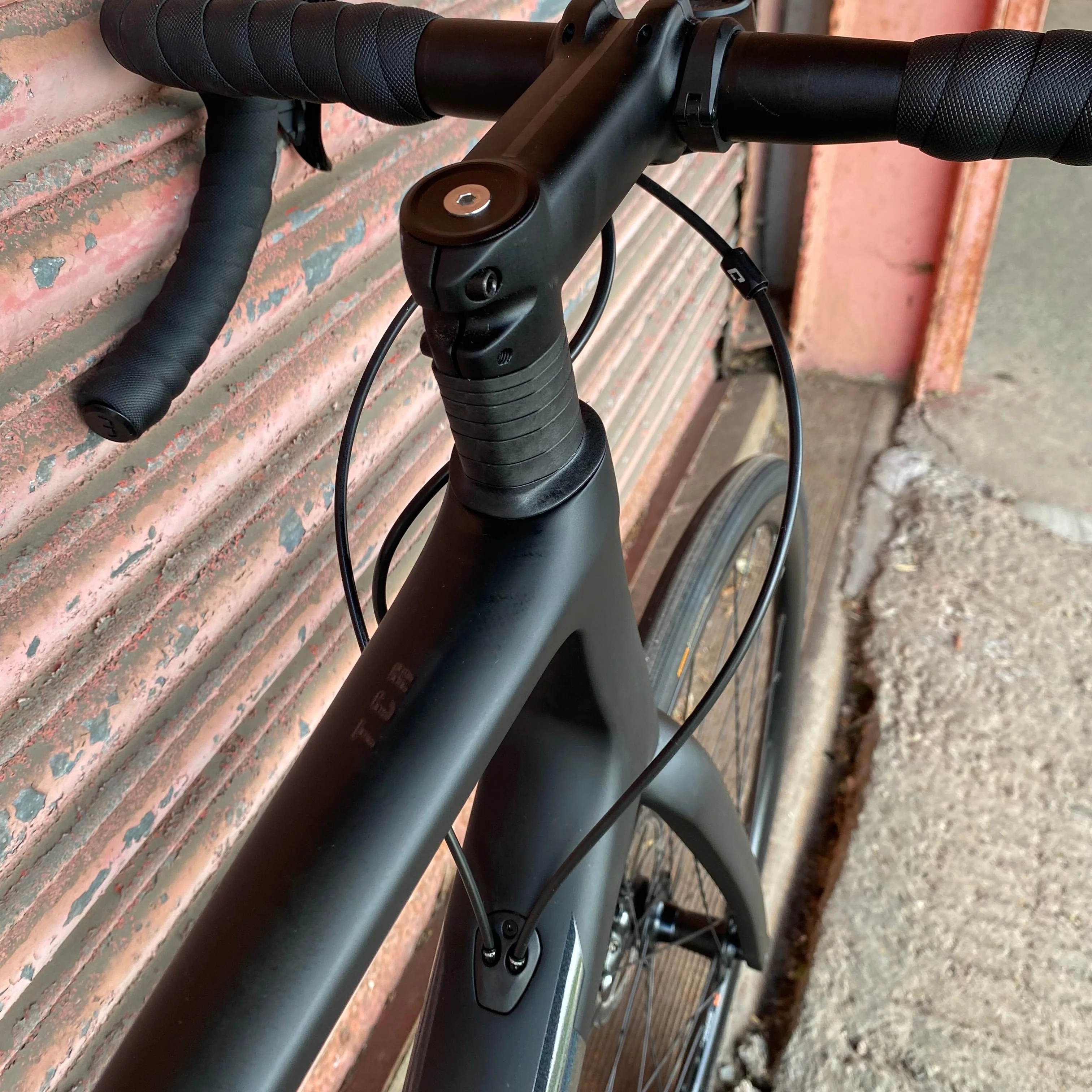 Giant TCR Advanced 2 Shimano 105 Carbon Disc Road Bike - L 58cm - Image 5