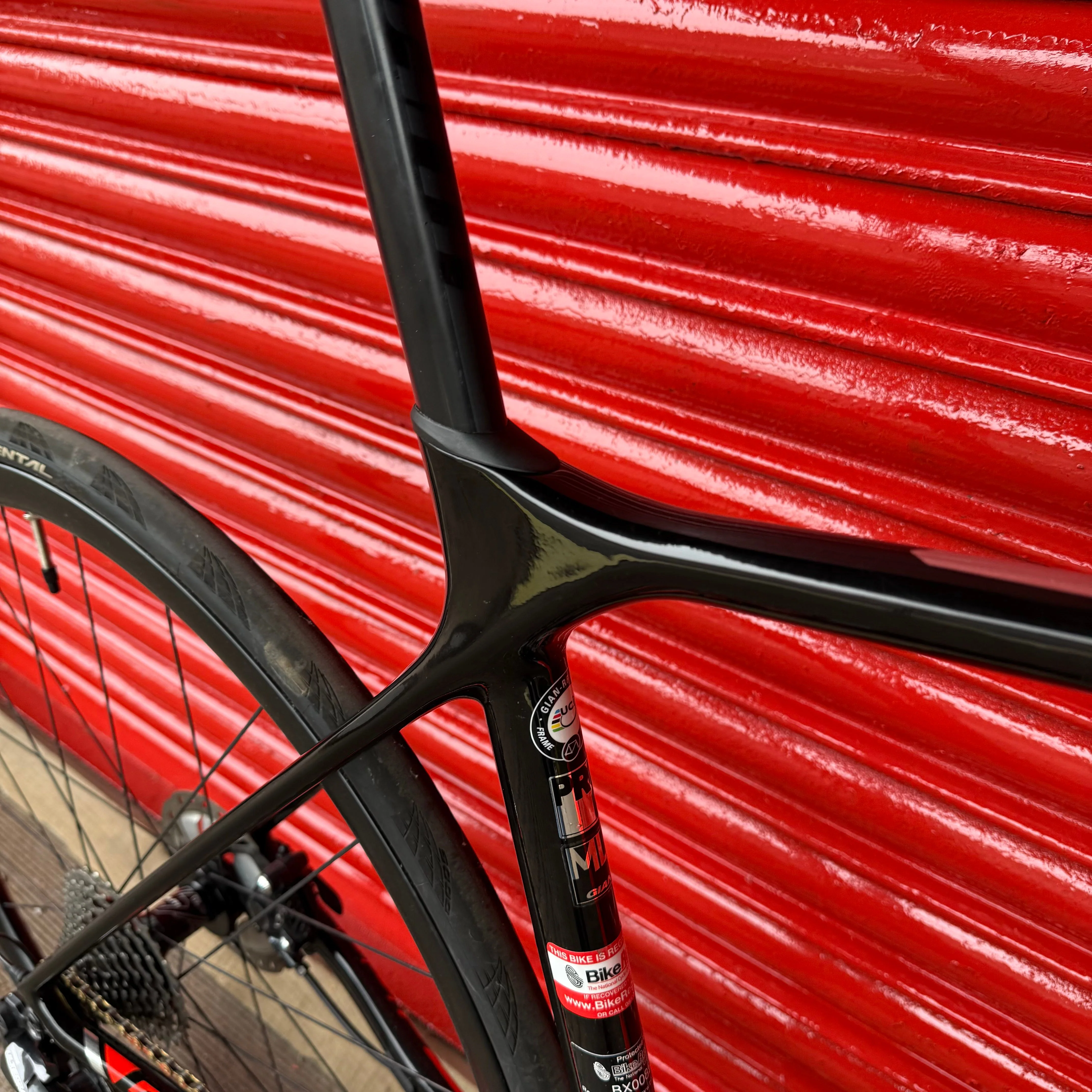 Giant TCR Advanced Pro Ultegra Di2 Carbon Disc Road Bike - ML 56cm - Image 11