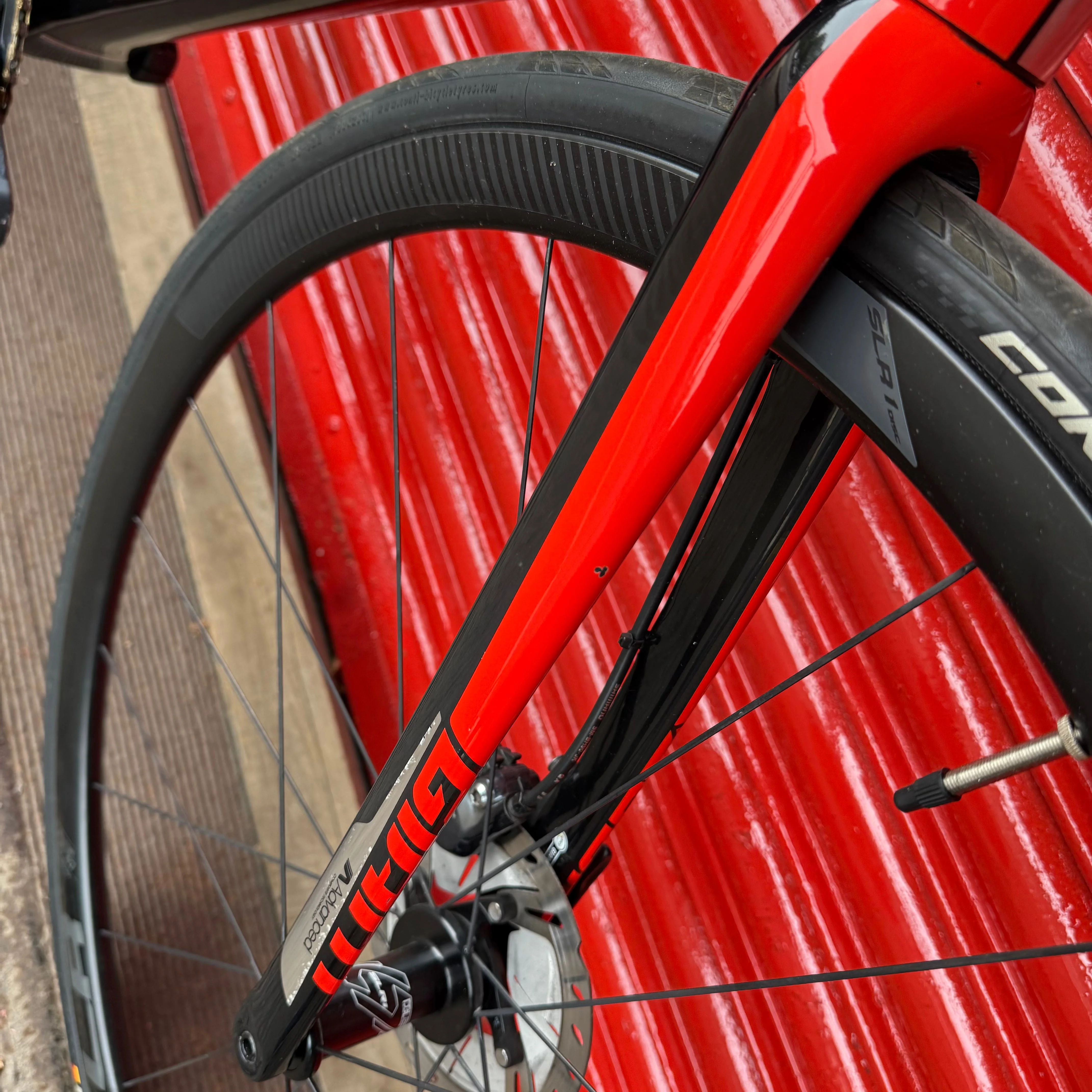 Giant TCR Advanced Pro Ultegra Di2 Carbon Disc Road Bike - ML 56cm - Image 8