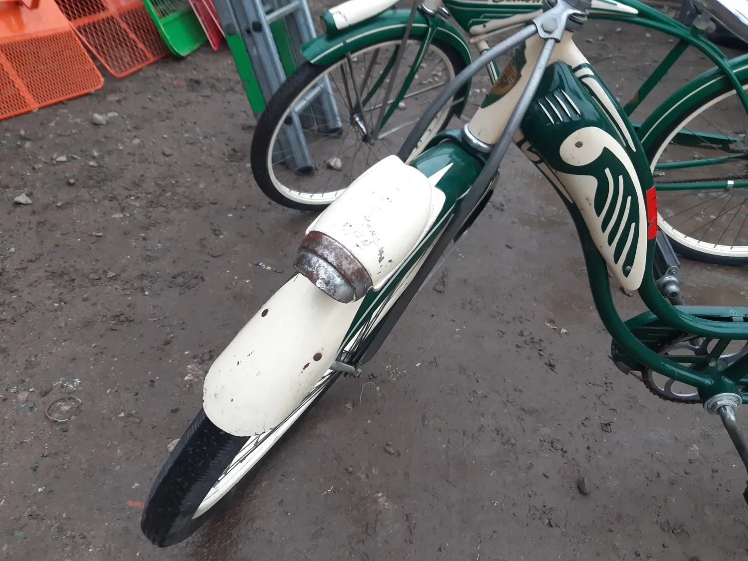 Schwinn Hornet - Image 10