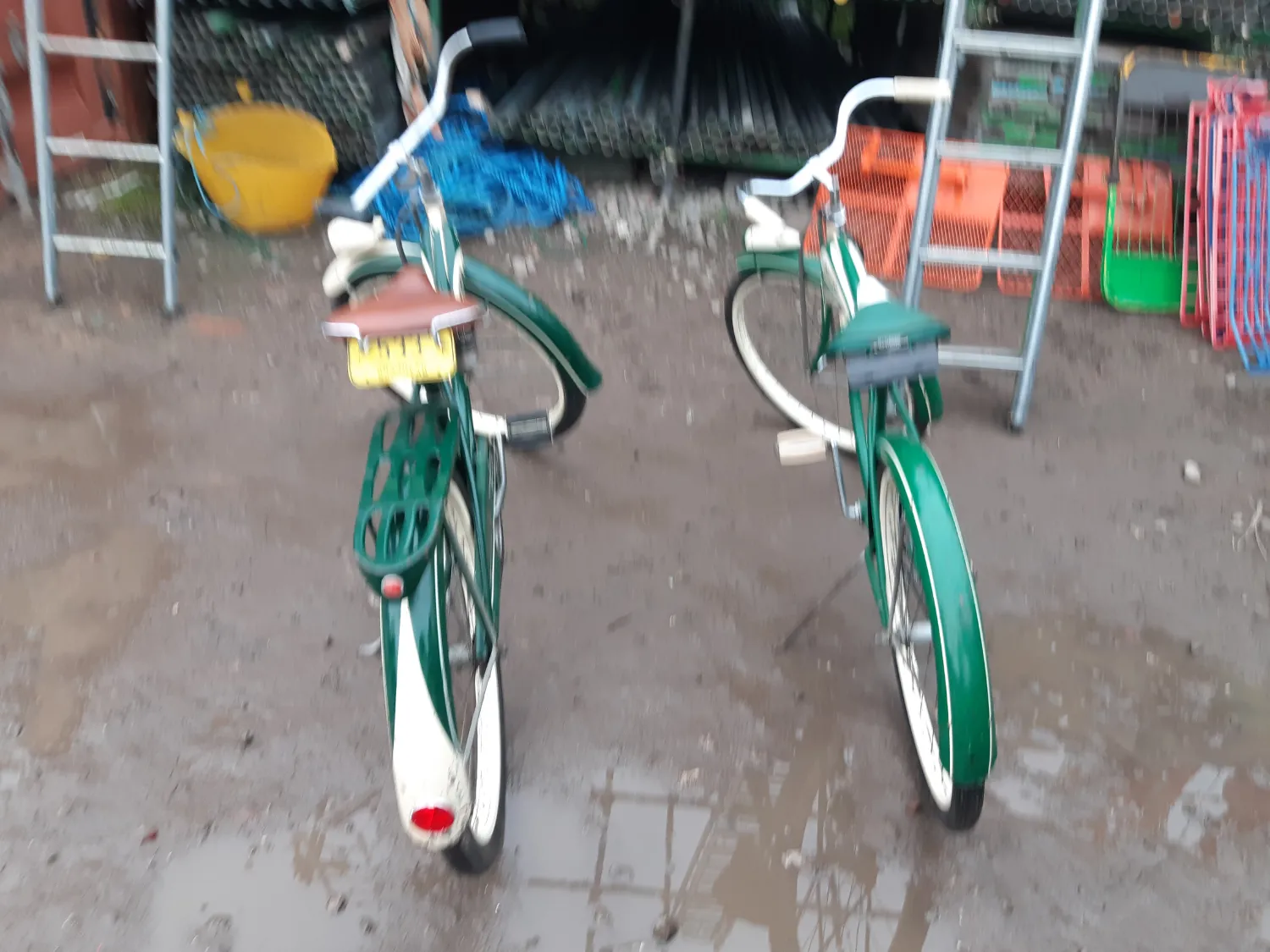 Schwinn Hornet - Image 13