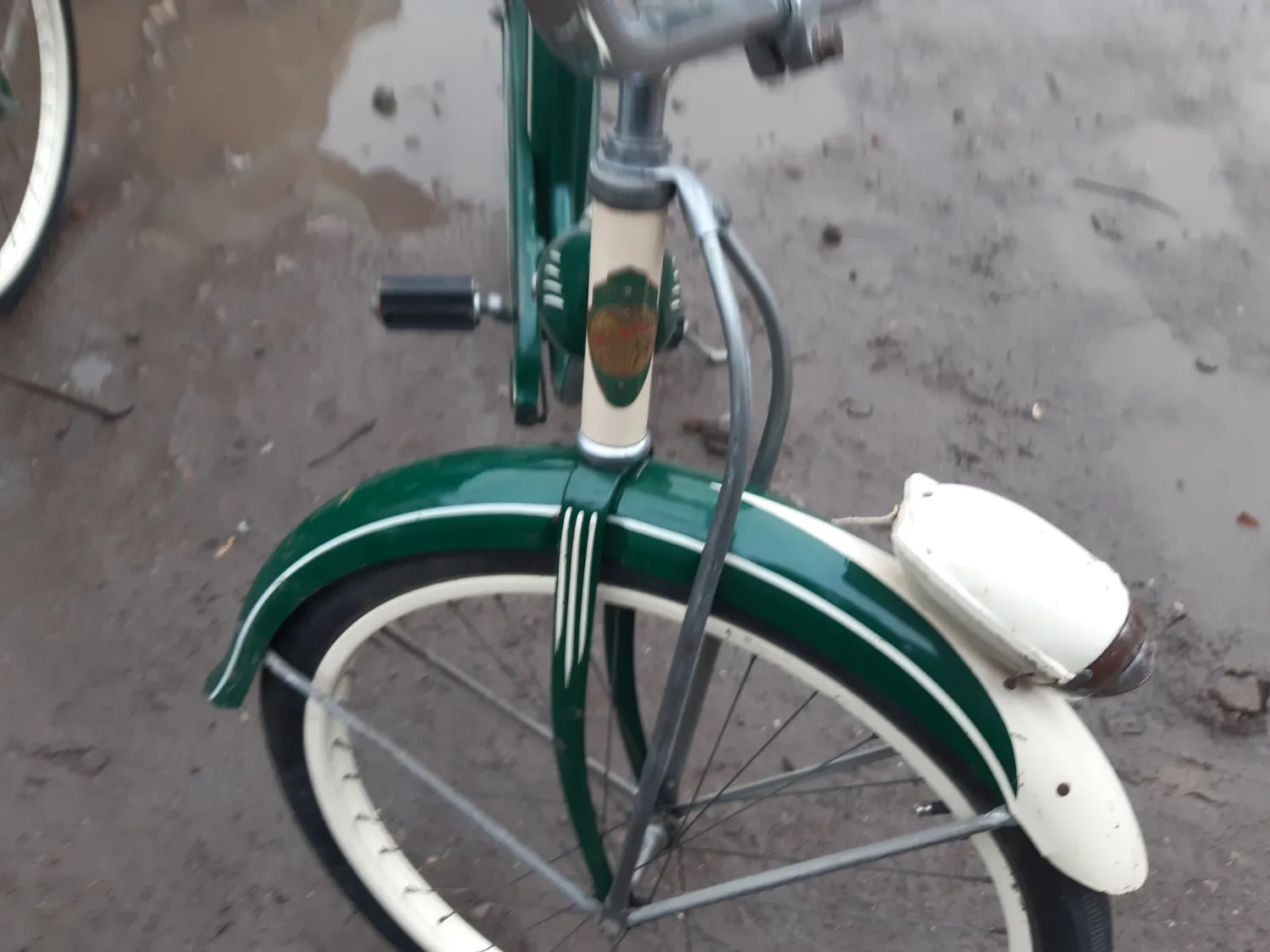 Schwinn Hornet - Image 9