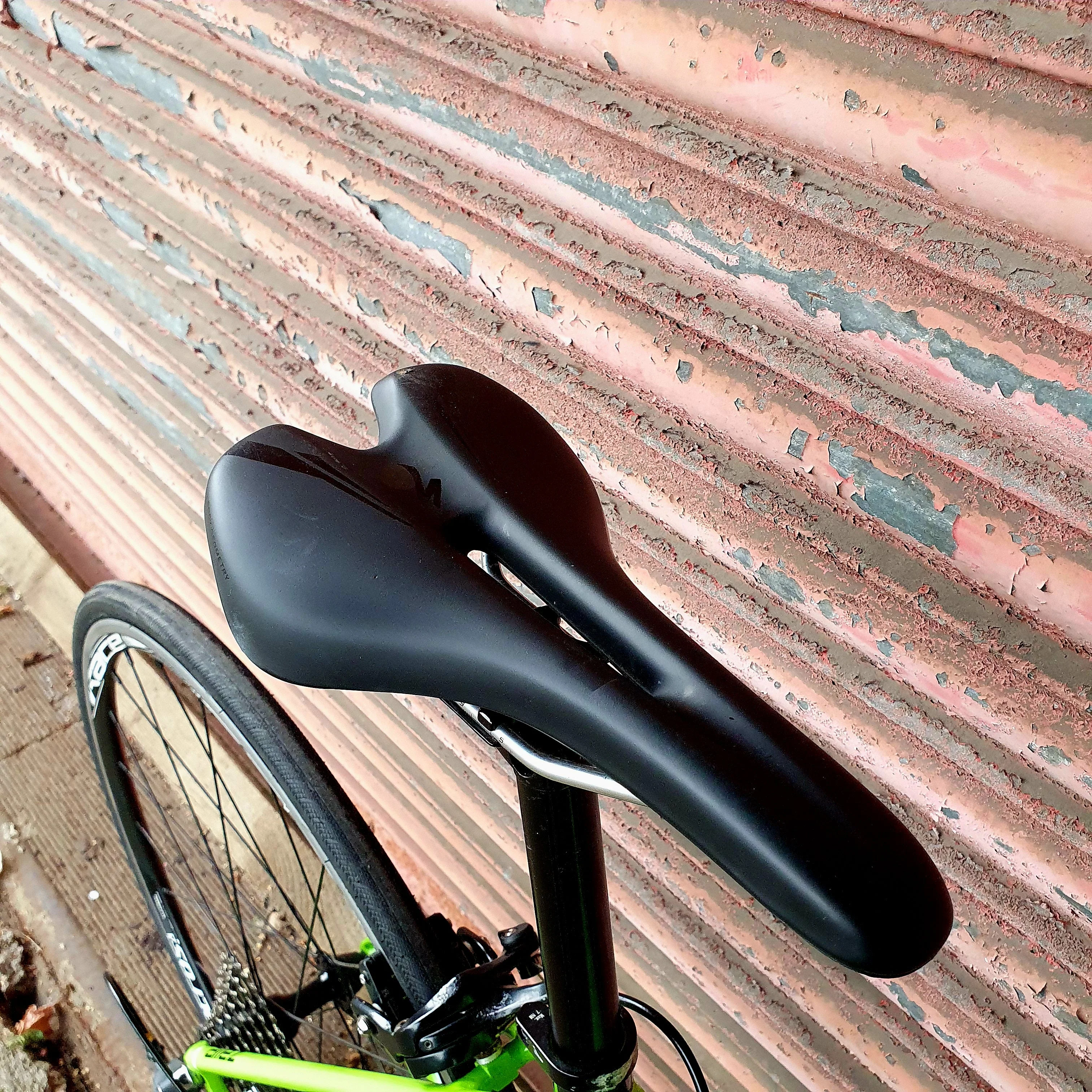Specialized Allez Sport Aluminium Road Bike - 49cm - Image 37