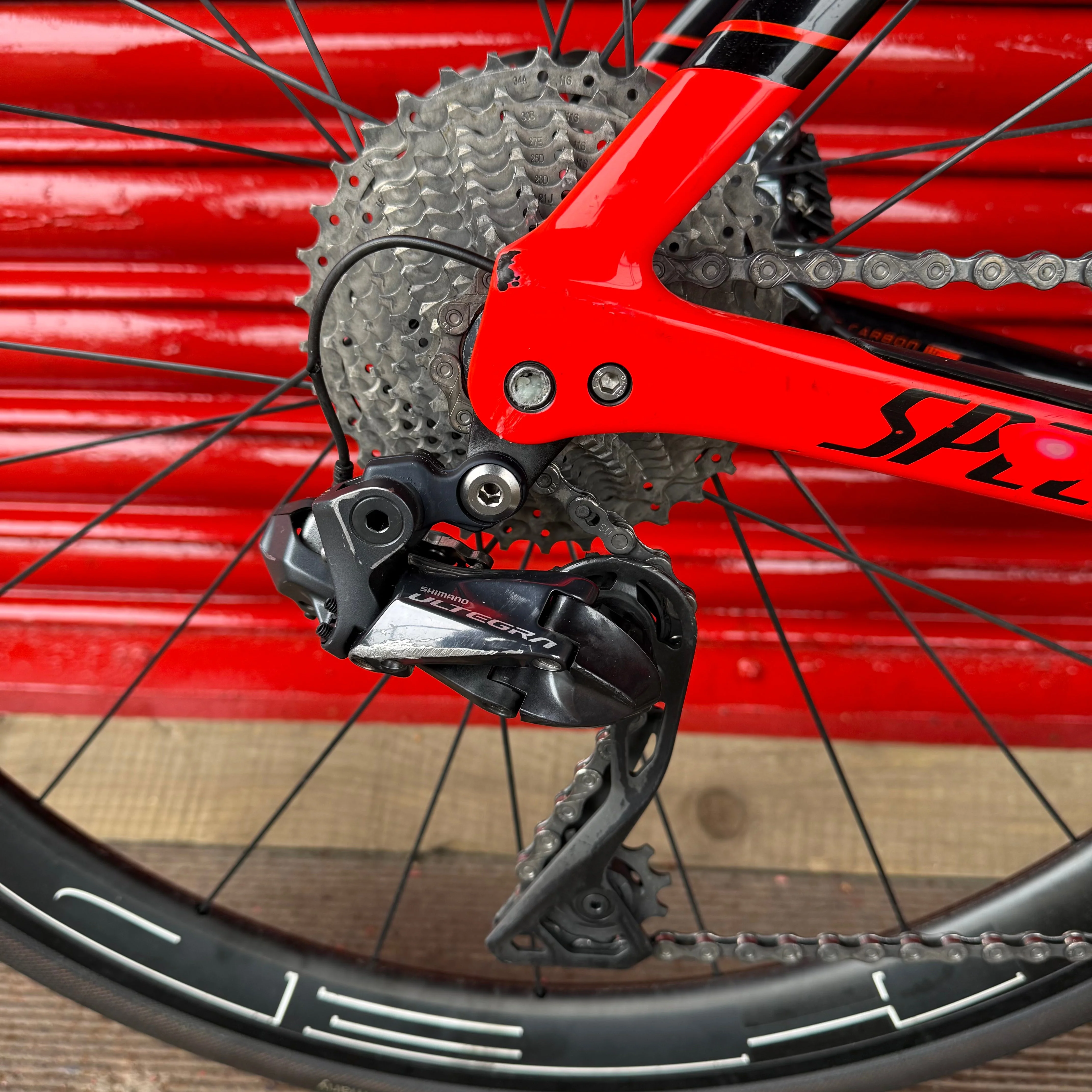 Specialized Venge Ultegra Di2 Carbon Disc Road Bike - 56cm - Image 14