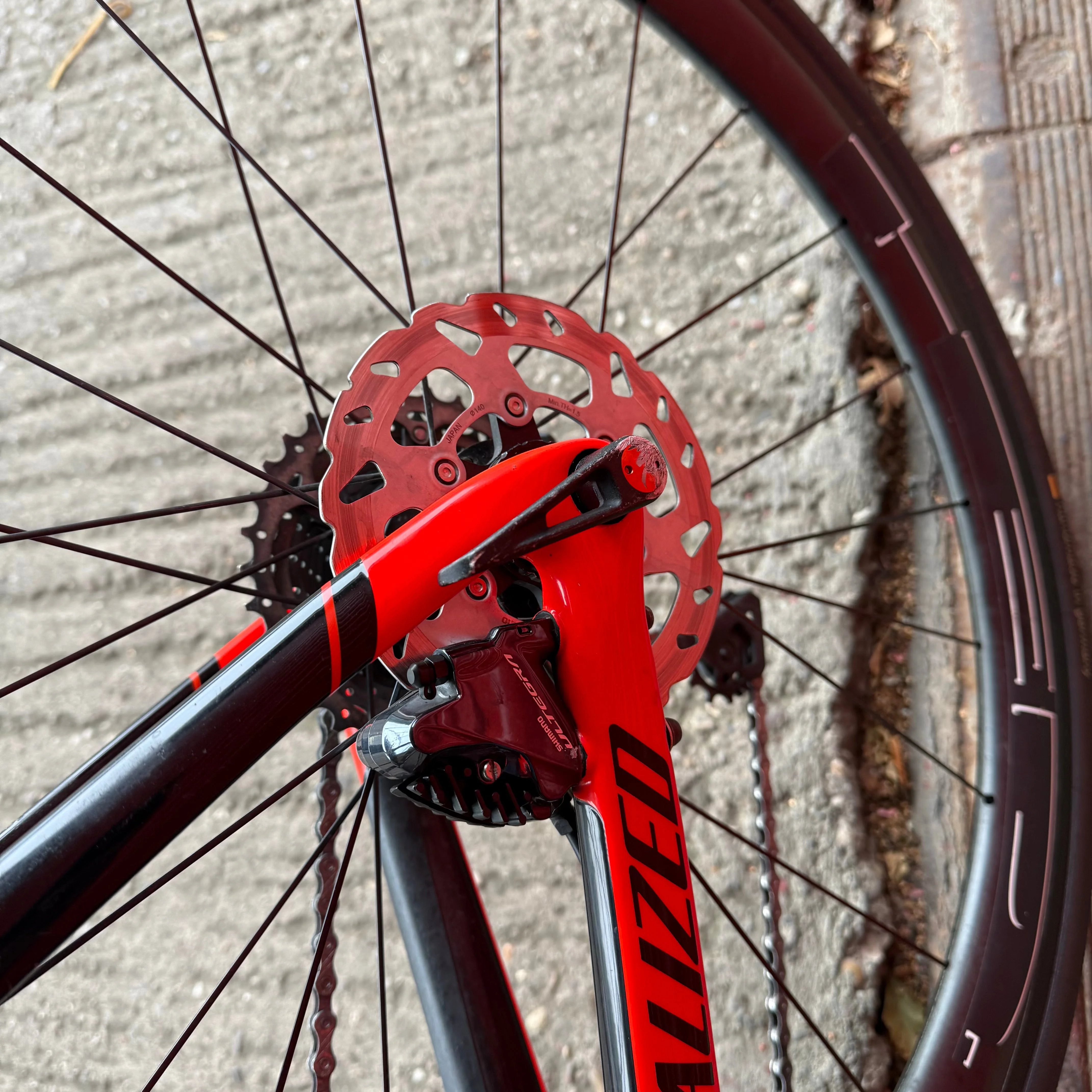 Specialized Venge Ultegra Di2 Carbon Disc Road Bike - 56cm - Image 20