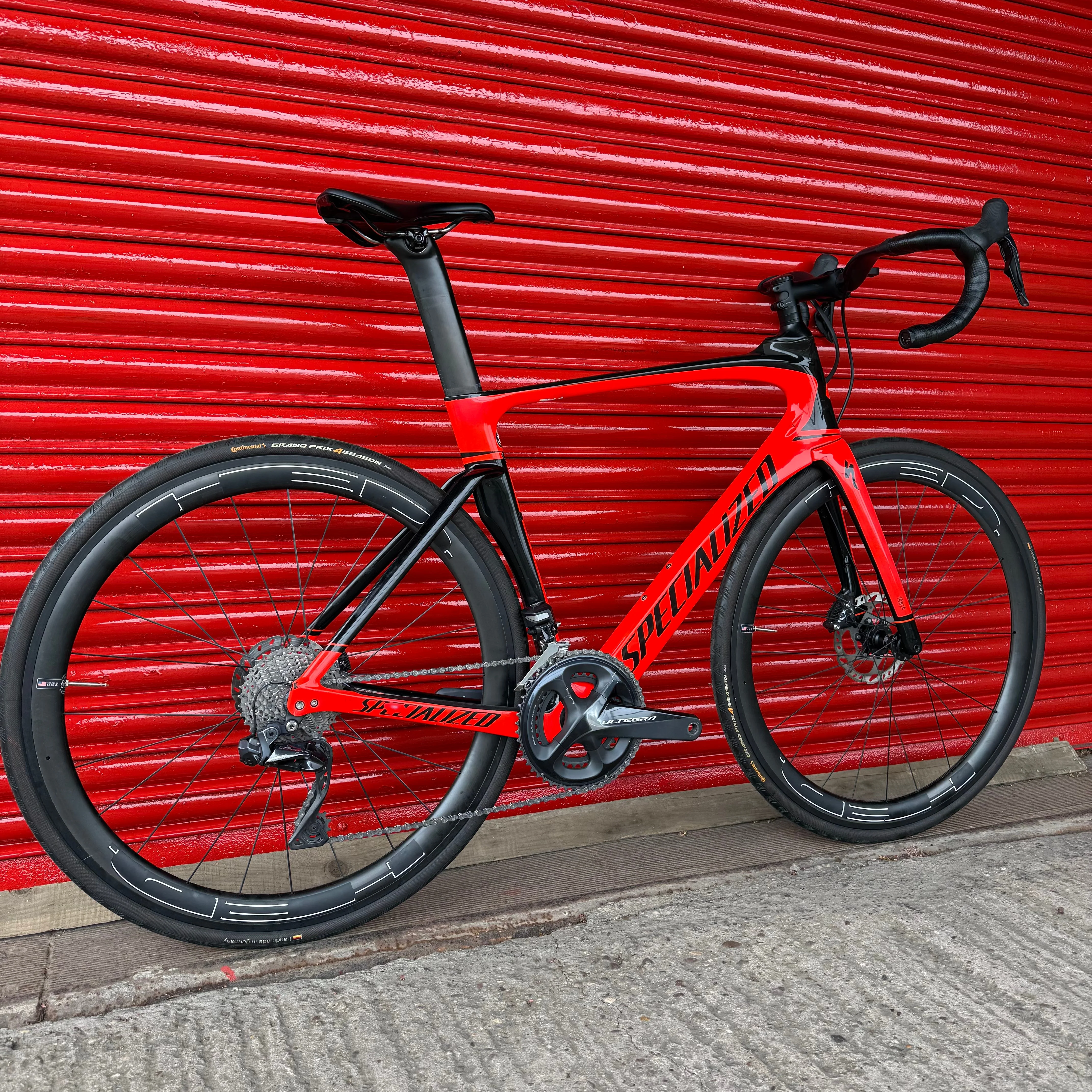 Specialized Venge Ultegra Di2 Carbon Disc Road Bike - 56cm - Image 3