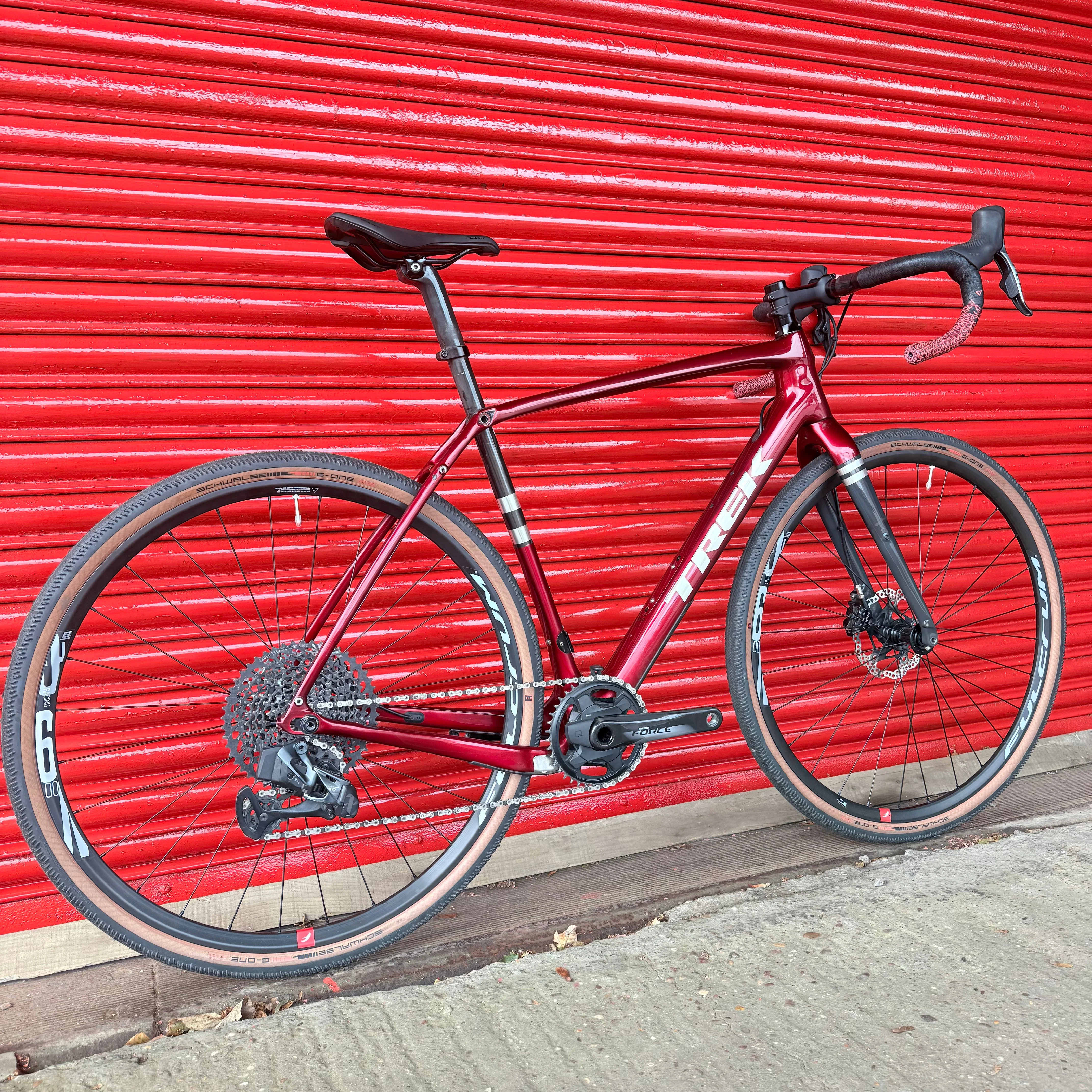 Trek Checkpoint SL7 SRAM Force AXS Carbon Disc Gravel Bike - 56cm - Image 3