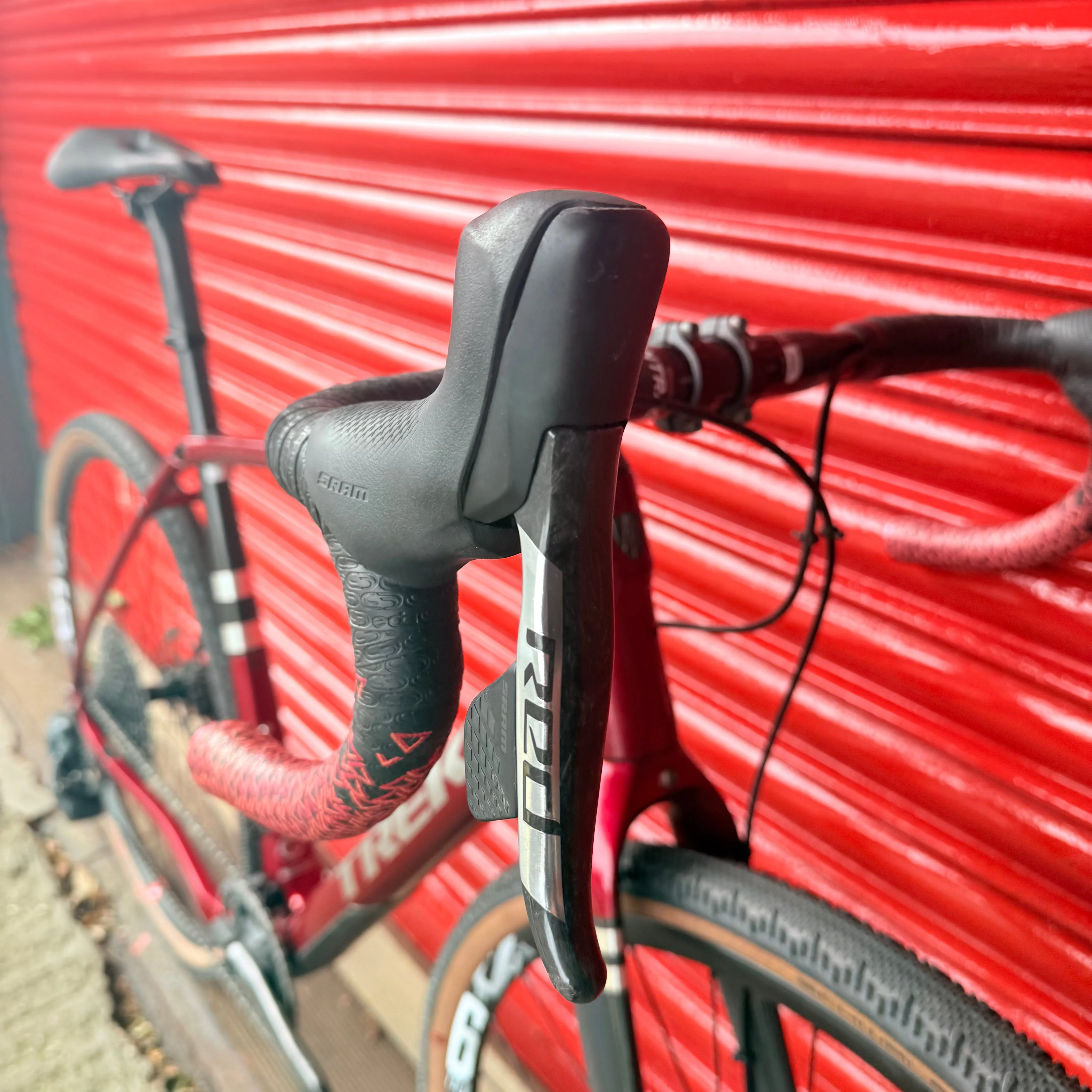 Trek Checkpoint SL7 SRAM Force AXS Carbon Disc Gravel Bike - 56cm - Image 5