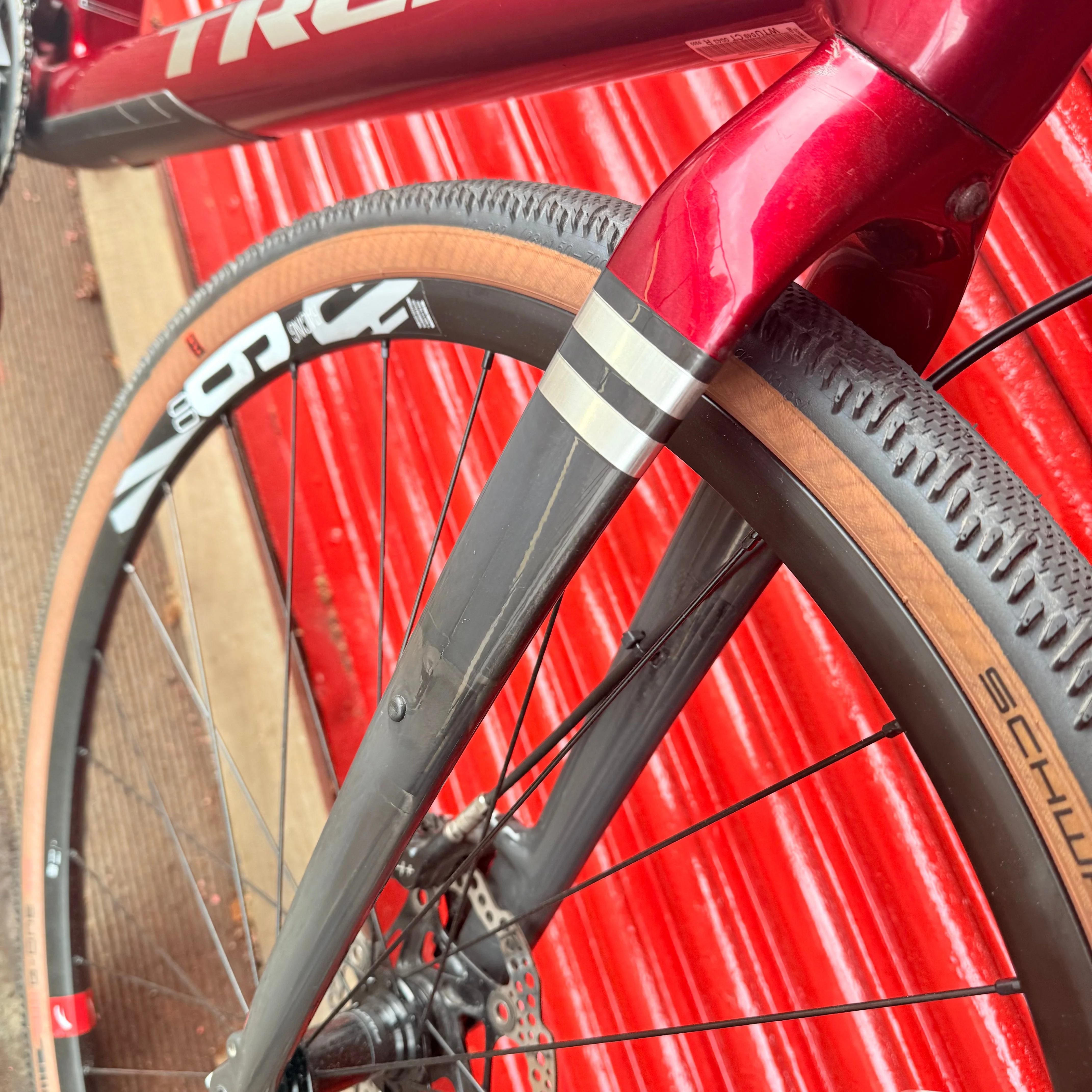 Trek Checkpoint SL7 SRAM Force AXS Carbon Disc Gravel Bike - 56cm - Image 7